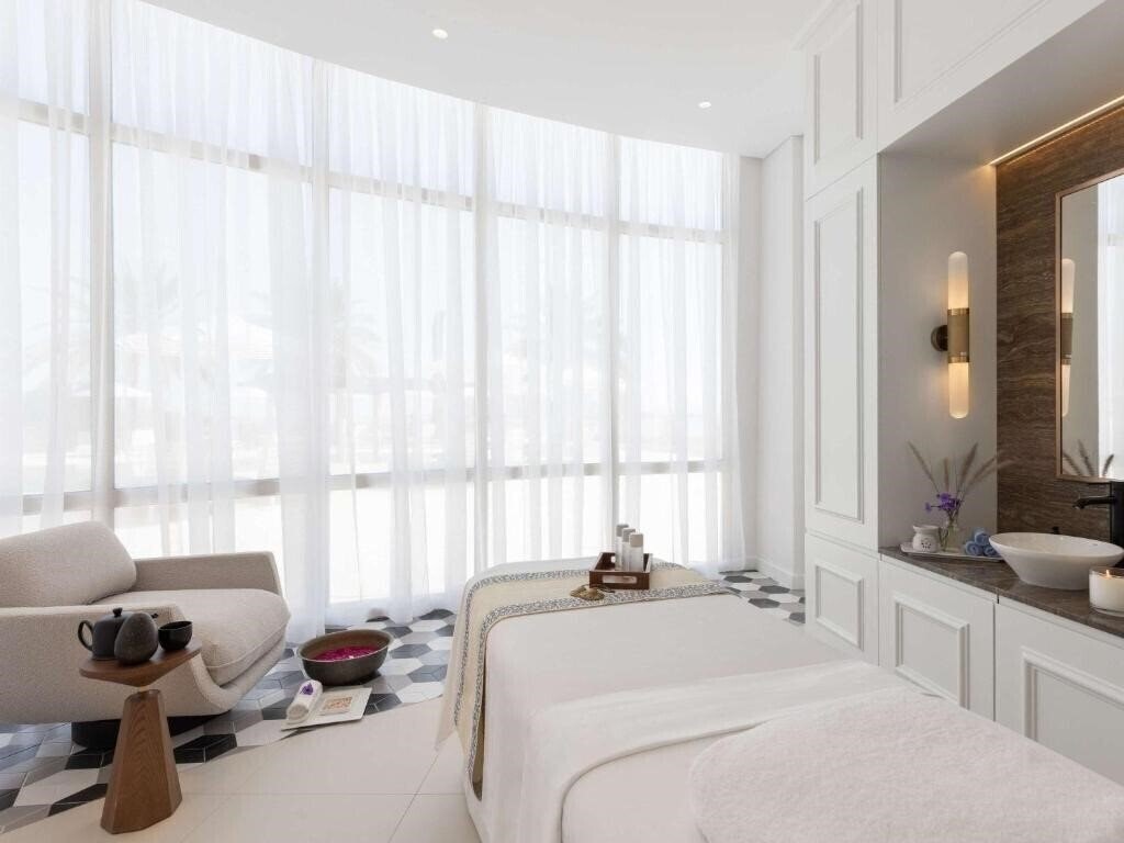 Территория Sofitel Al Hamra Beach Resort 5*