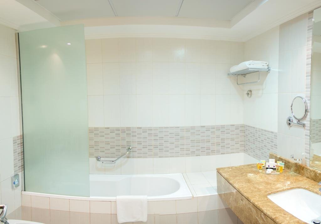 Панорама Al Majaz Premiere Hotel Apartments апартаменты