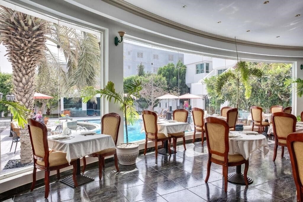 Территория Al Khalidiah Resort 3*