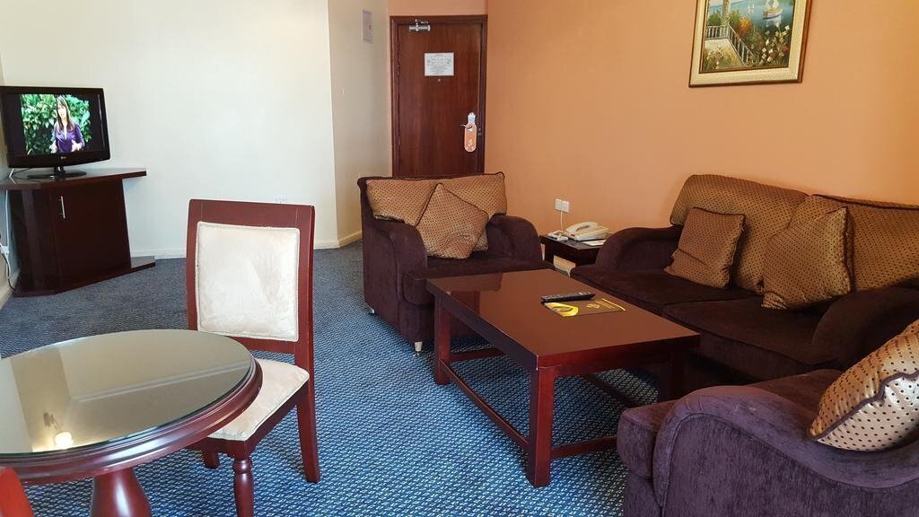 Територія Al Bustan Tower Hotel Suites 4*