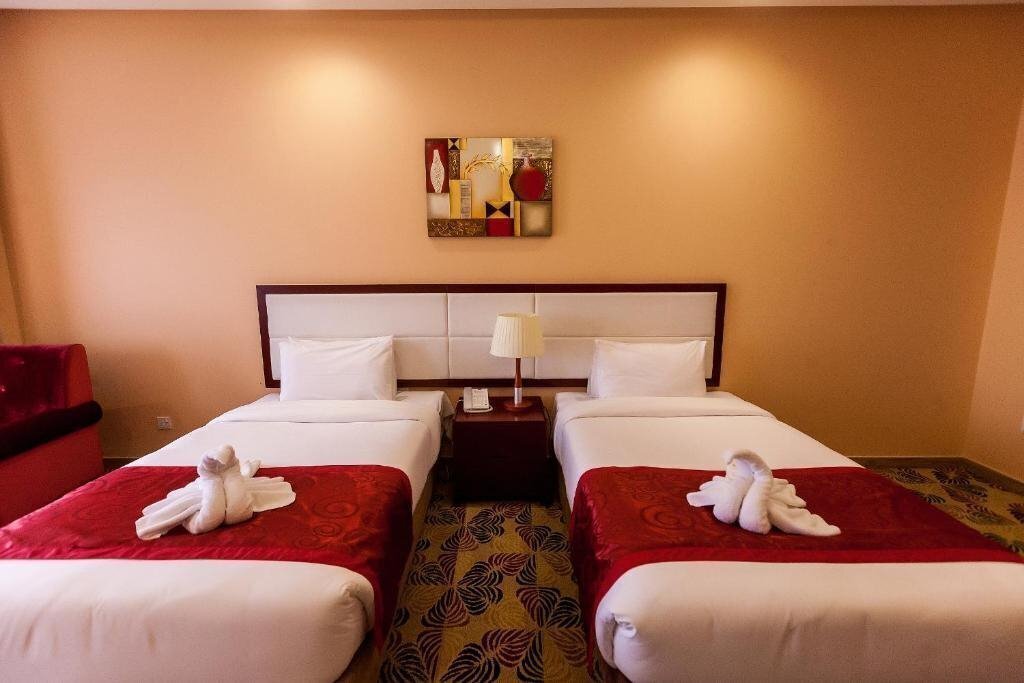 Фото Red Castle Hotel 4*