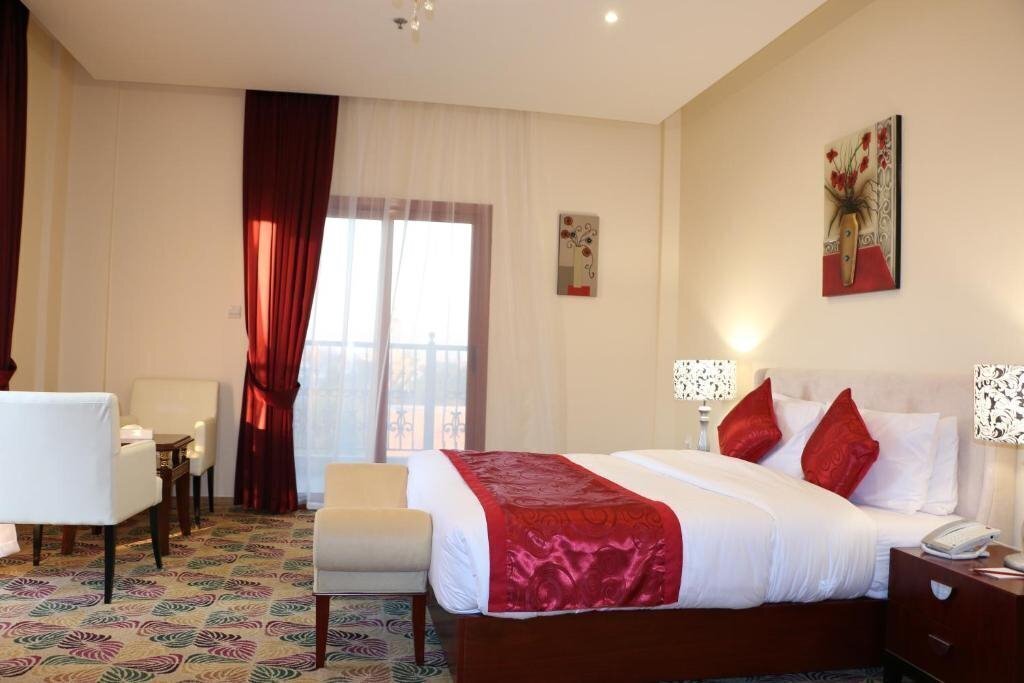 Фото Red Castle Hotel 4*