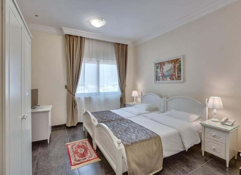 Панорама Royal Hotel Sharjah 3*
