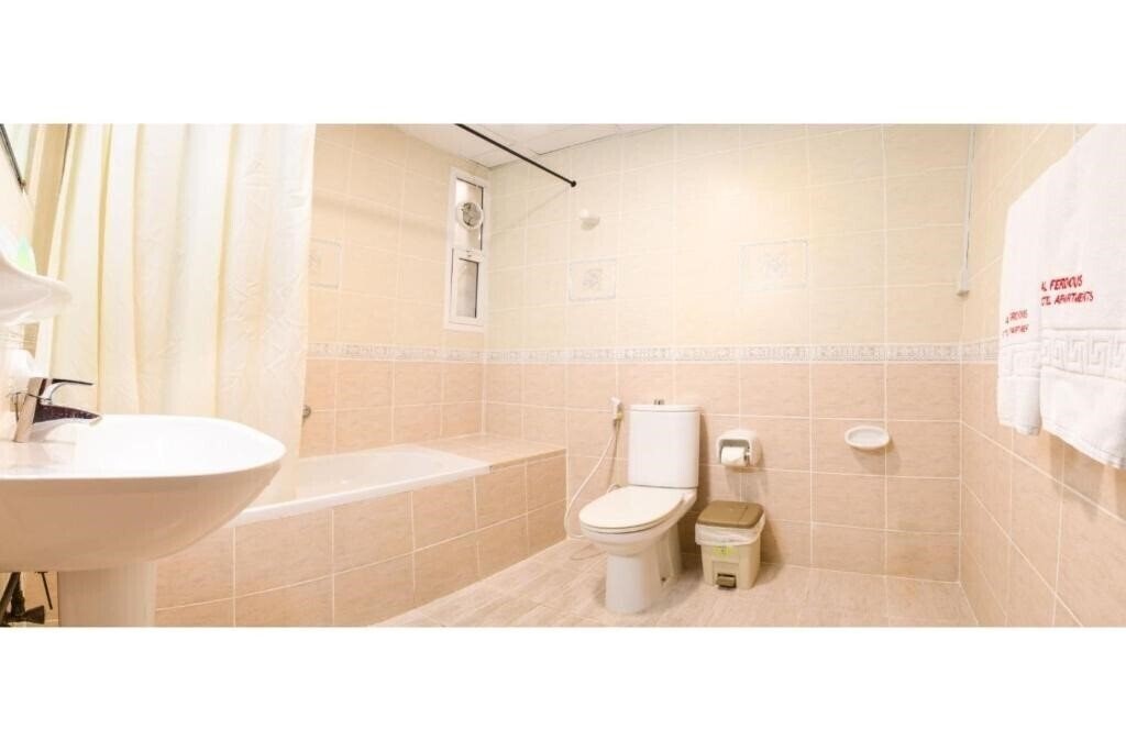 Апартаменти Al Ferdous Hotel Apartments апартаменты