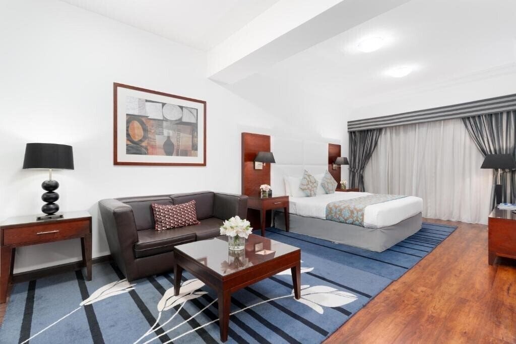 Изображение Golden Sands Hotel & Residences 4*