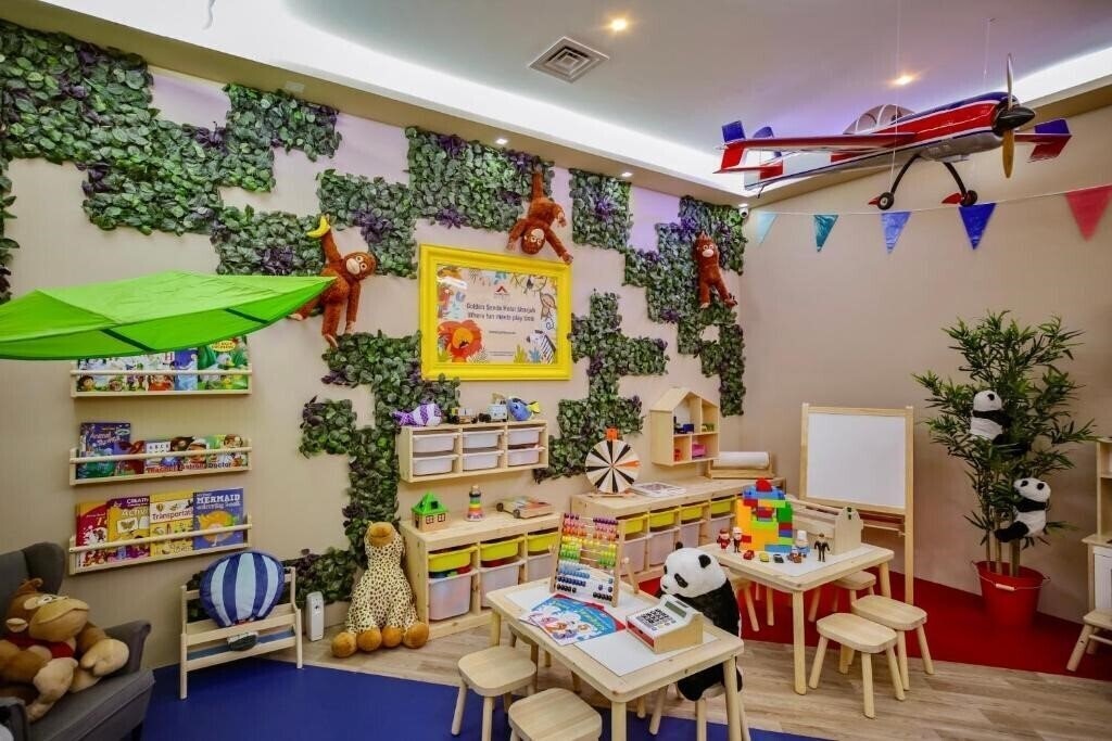Картинка Golden Sands Hotel & Residences 4*