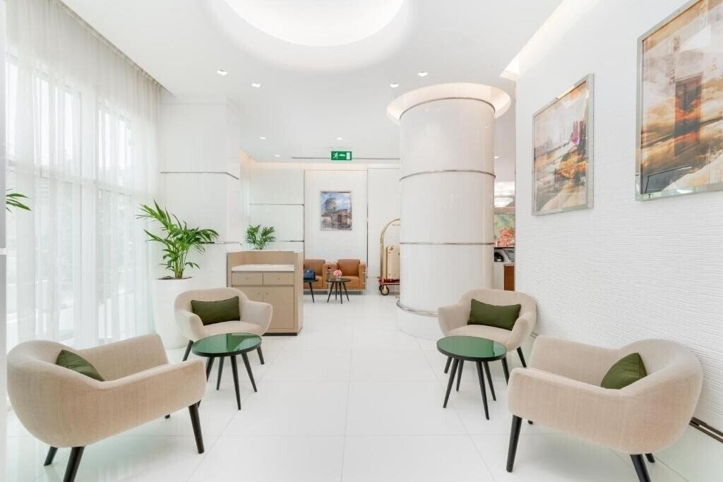 Панорама Golden Sands Hotel & Residences 4*