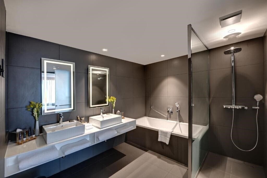 Апартаменты Novotel Sharjah Expo Centre 4*