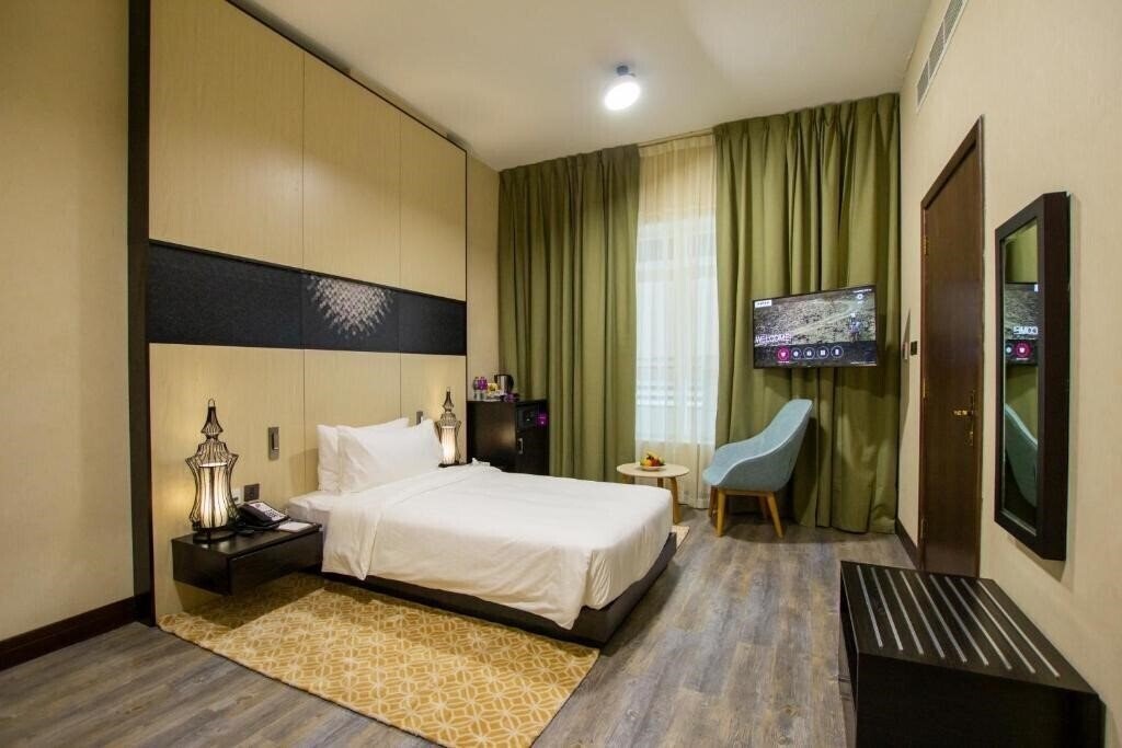 Панорама Time Express Hotel Al Khan 4*