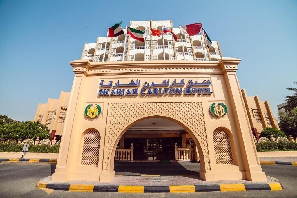 Панорама Sharjah Carlton 4*