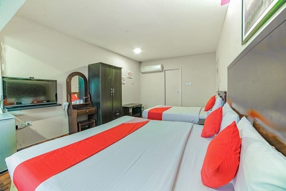 Апартаменти Dana Al Buhaira Beach Hotel (ex. OYO 394 Dana Al Buhaira Beach Hotel) 2*