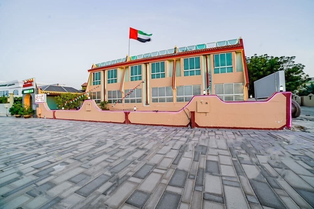 Фото Dana Al Buhaira Beach Hotel (ex. OYO 394 Dana Al Buhaira Beach Hotel) 2*