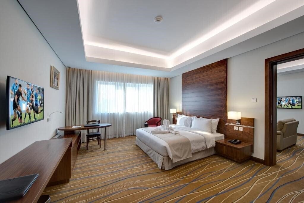 Панорама Center Hotel Sharjah 4*