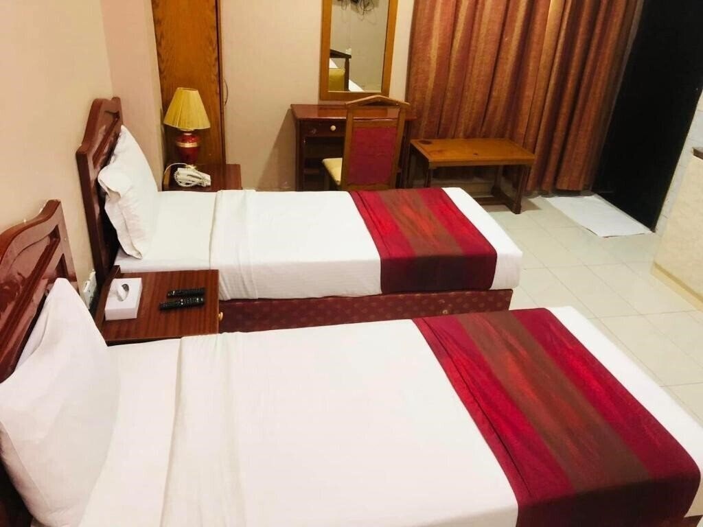 Територія Al Ghadeer Hotel Apartment апартаменты