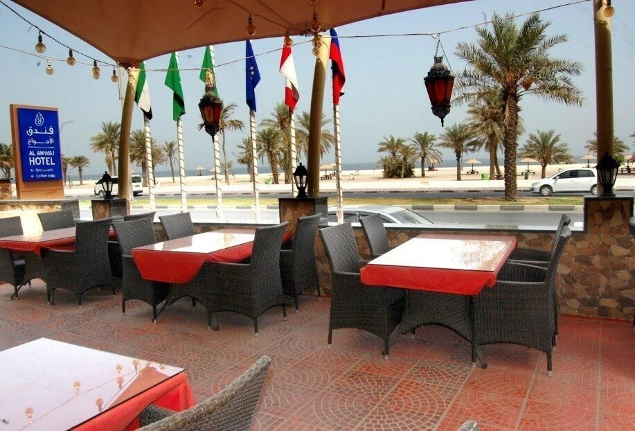 Панорама Al Amwaj Hotel 2*