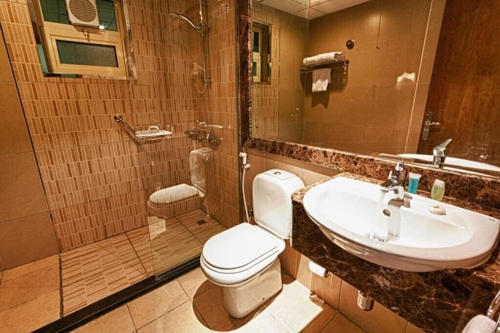 Панорама Al Sheraa Hotel Apartments 3*