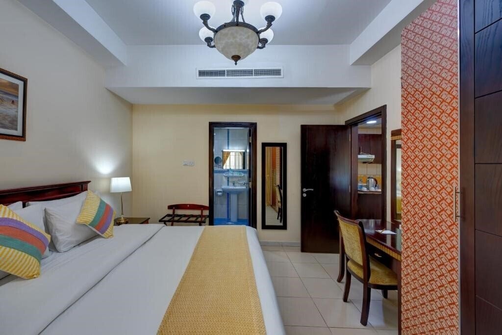 Панорама Al Hayat Hotel Apartments 4*