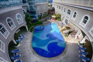 Отель Flamingo Beach Resort 3*