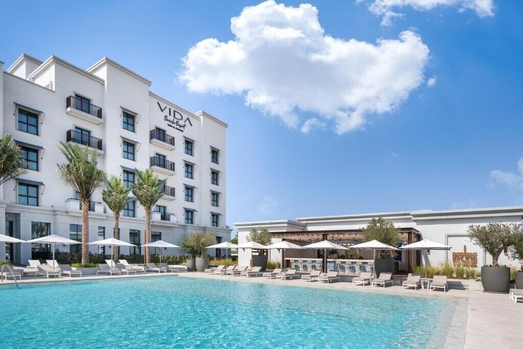 Панорама Vida Beach Resort Umm Al Quwain 5*