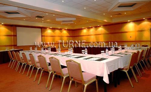 Вид Golden Tulip Seeb 4*