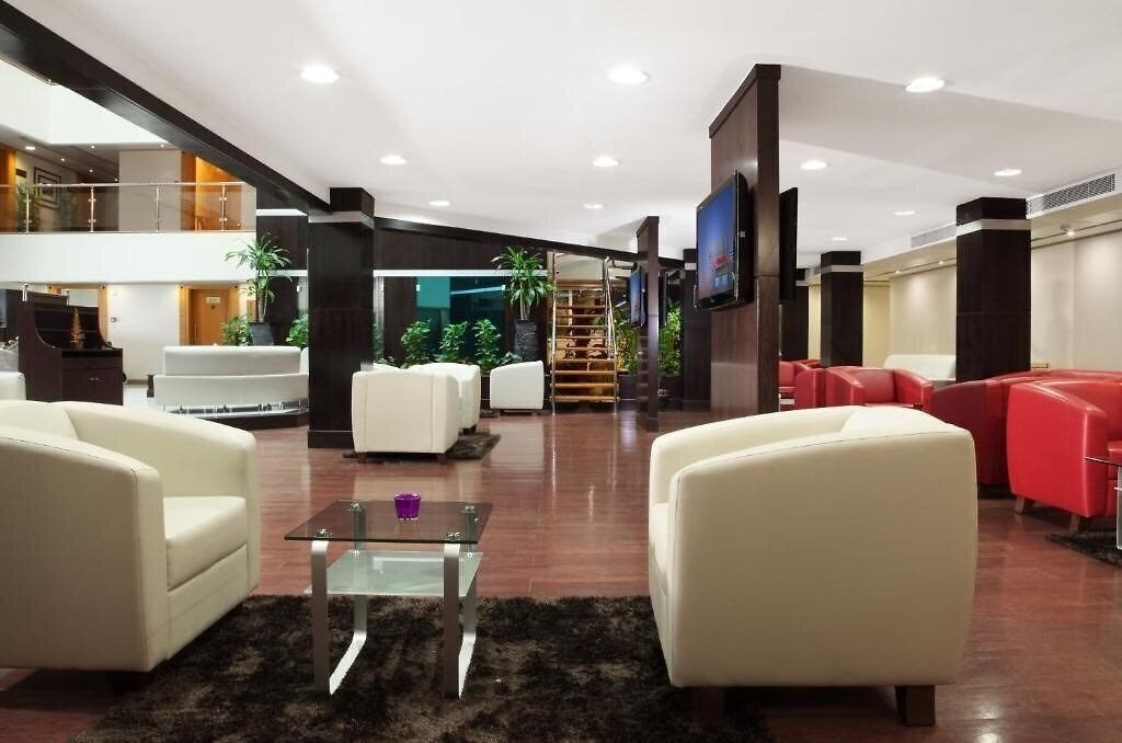 Фото Ramada by Wyndham Qurum Beach 4*