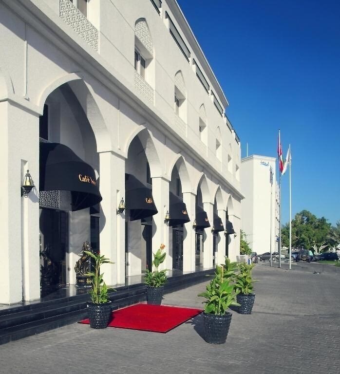 Изображение Ramada by Wyndham Qurum Beach 4*