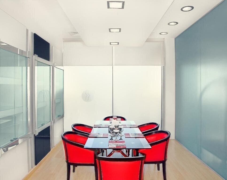 Вид Ramada by Wyndham Qurum Beach 4*