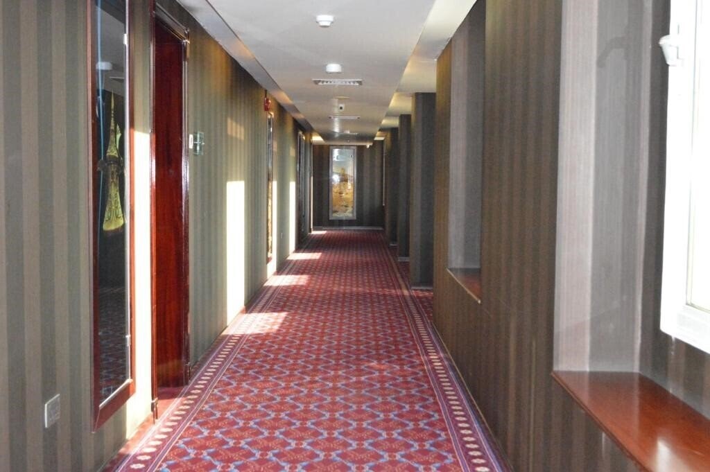 Апартаменты Ramee Guestline Hotel Qurum 3*