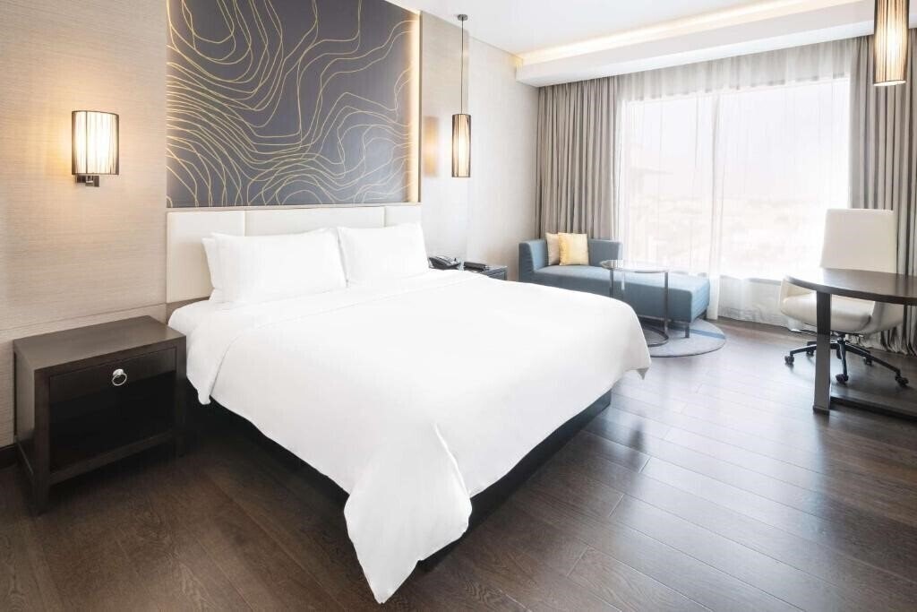 Вид Hormuz Grand Hotel 4*