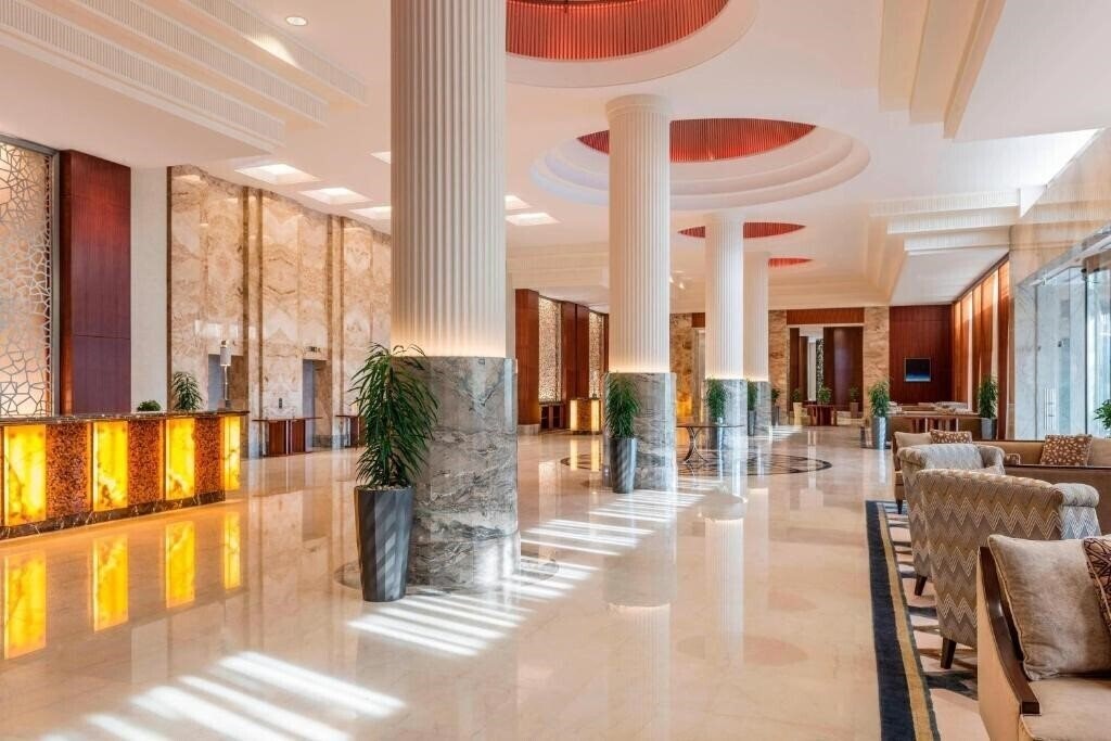 Территория Sheraton Oman 5*