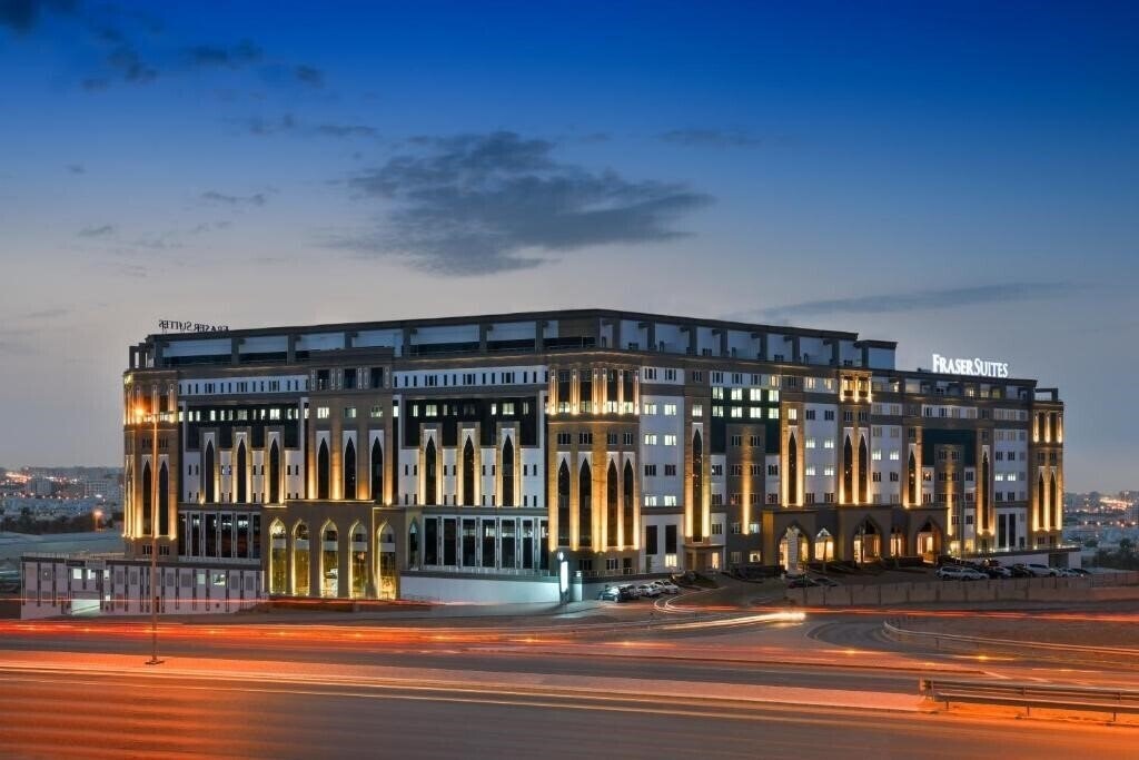 Отель Frasers Suites Muscat 4*