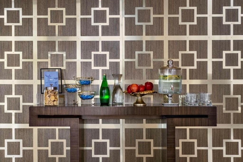 Панорама Levatio Hotel 4*