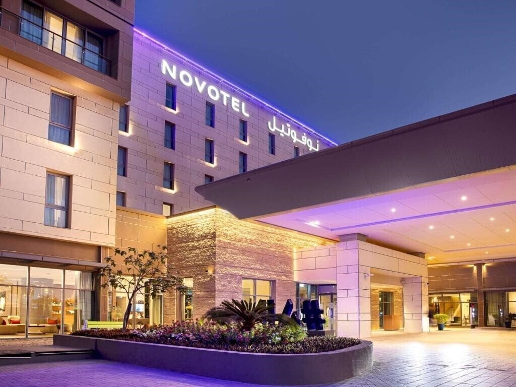 Отель Novotel Muscat Airport (ex. Sundus Rotana) 4*