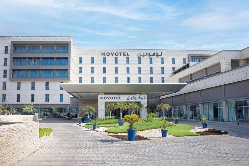 Картинка Novotel Muscat Airport (ex. Sundus Rotana) 4*