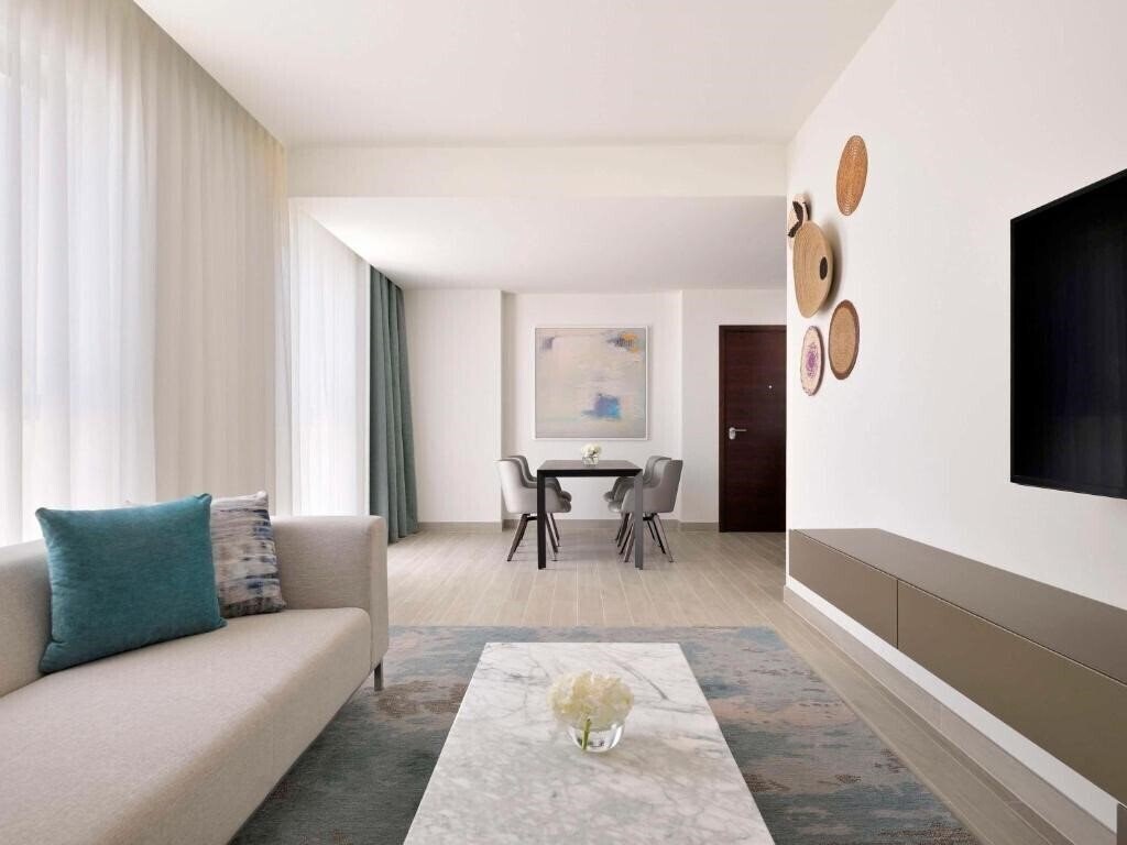 Панорама Movenpick Hotel & Apartment Ghala Muscat 5*