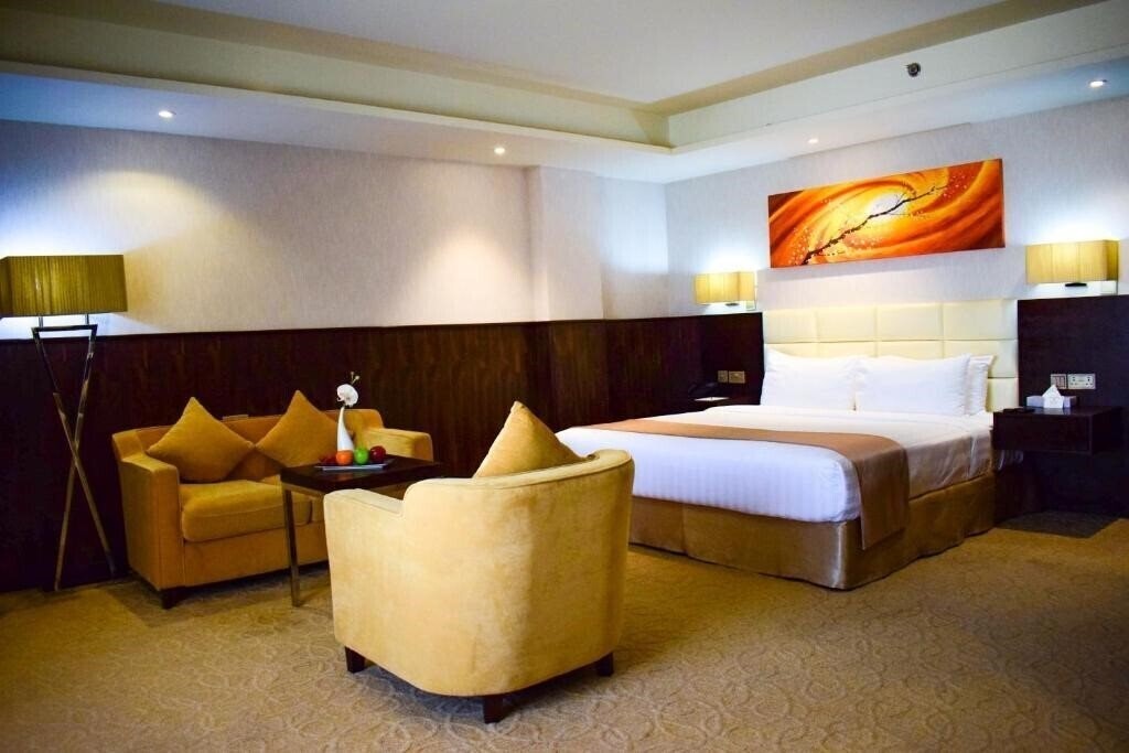 Территория The Secure Inn Hotel Muscat 4*