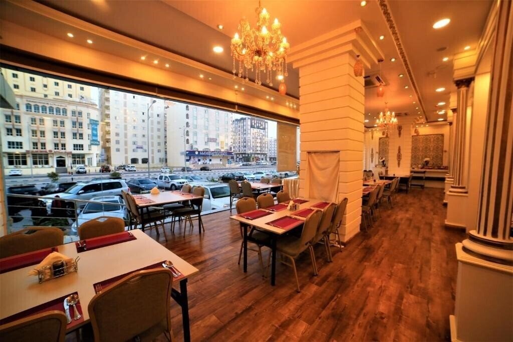 Изображение Al Dyafa Hotel Suites 4*