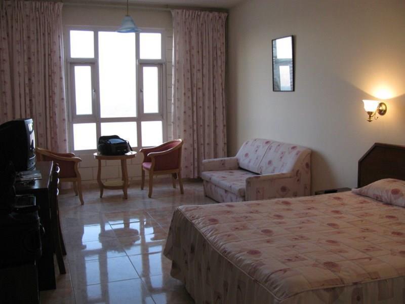 Картинка Ras Al Hadd Beach Hotel 2*