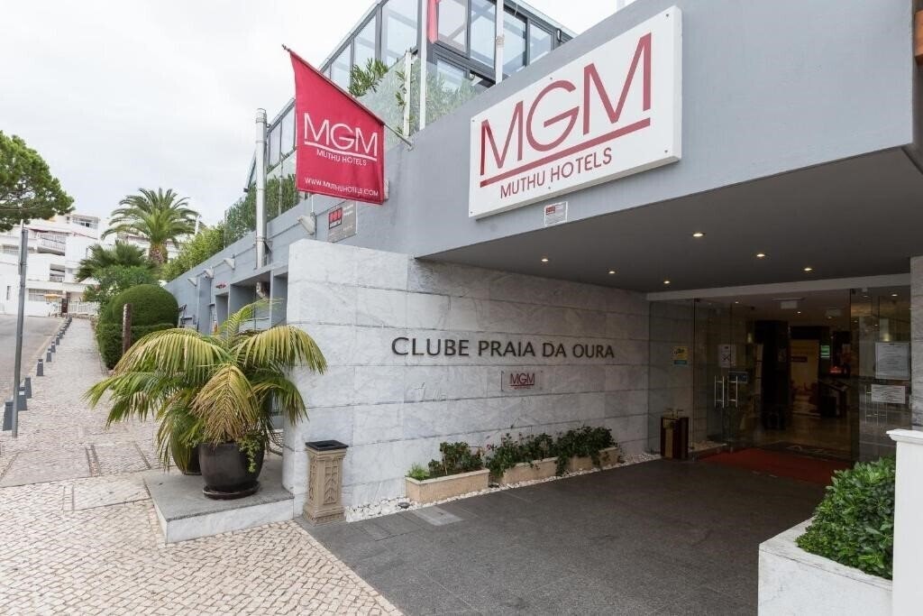 Апартаменти Muthu Clube Praia Da Oura 3*