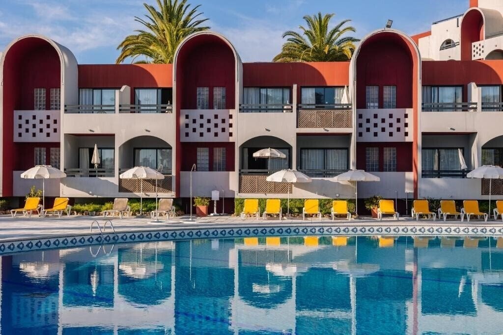 Территория Muthu Oura Praia 4*