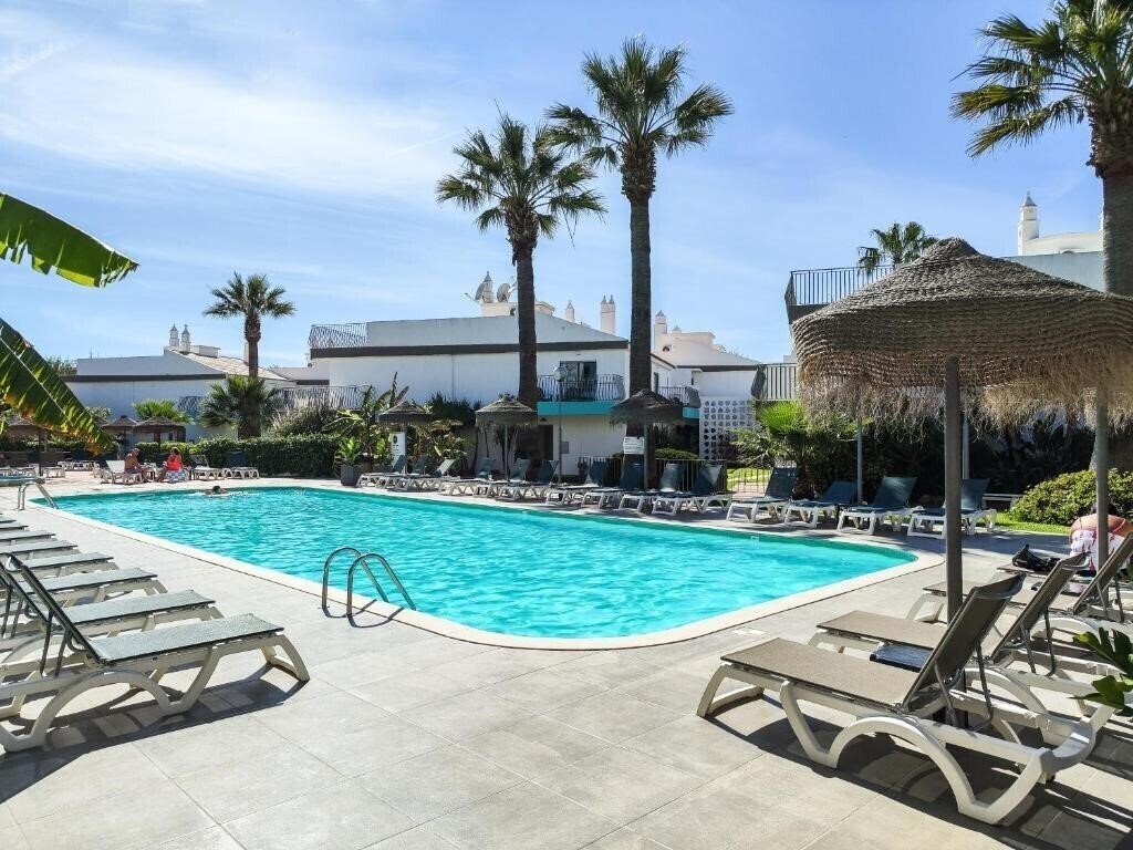 Готель Bayside Salgados Golf & Beach Resort 3*