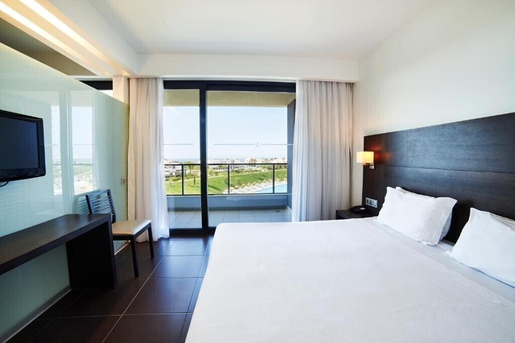 Апартаменти Alvor Baia 4*