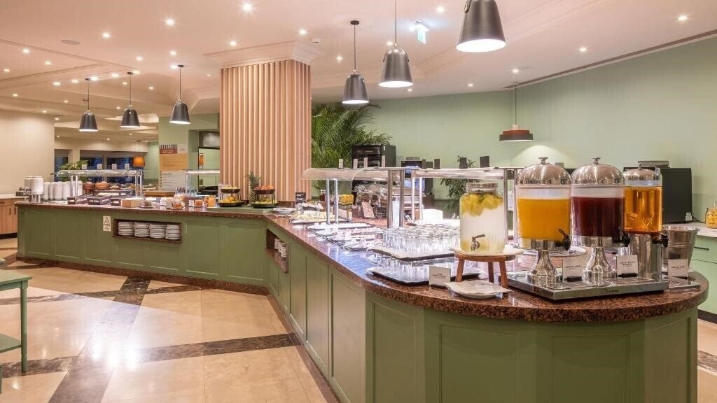 Территория Holiday Inn Algarve Albufeira by IHG 3*