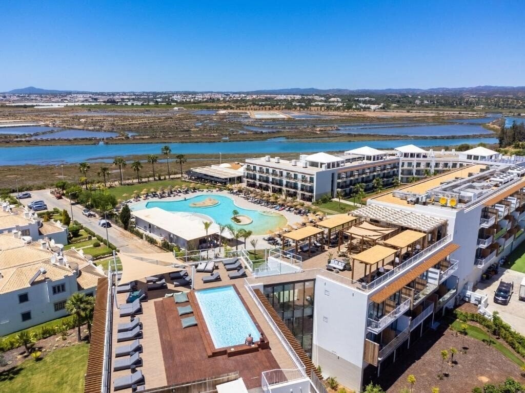 Готель Ap Cabanas Beach & Nature 4*