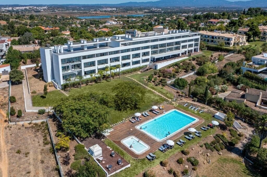 Отель Pelican Alvor 4*