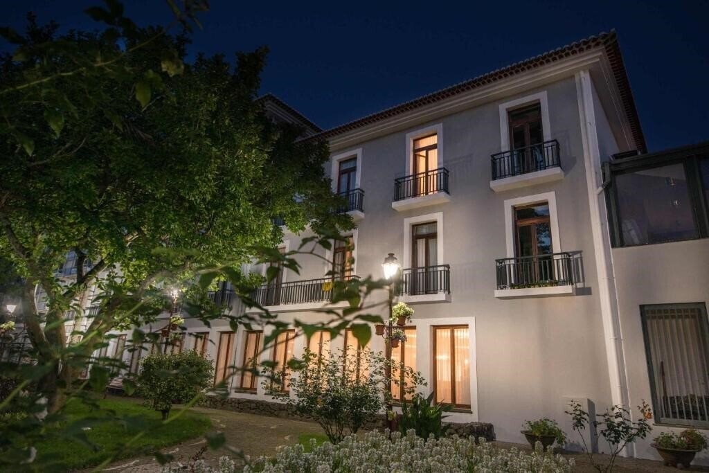 Вид Azoris Angra Garden Hotel 3*