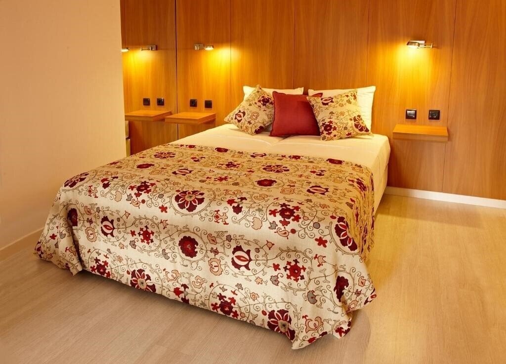 Отель Casa Das Aguarelas 3*