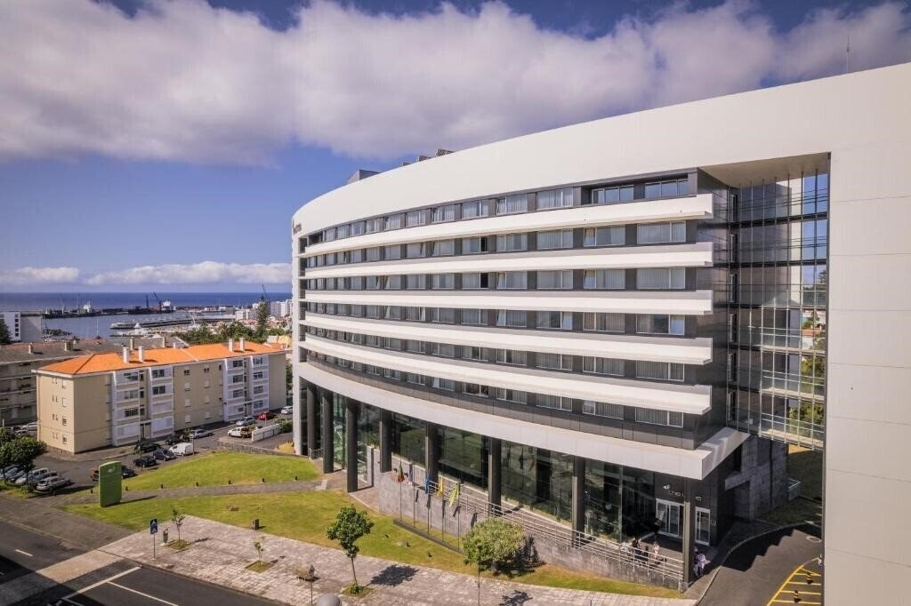 Готель The Lince Azores Great 4*