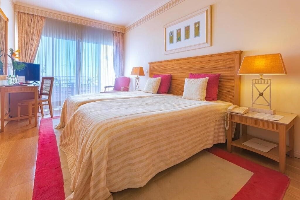 Вид Quinta Do Estreito 5*