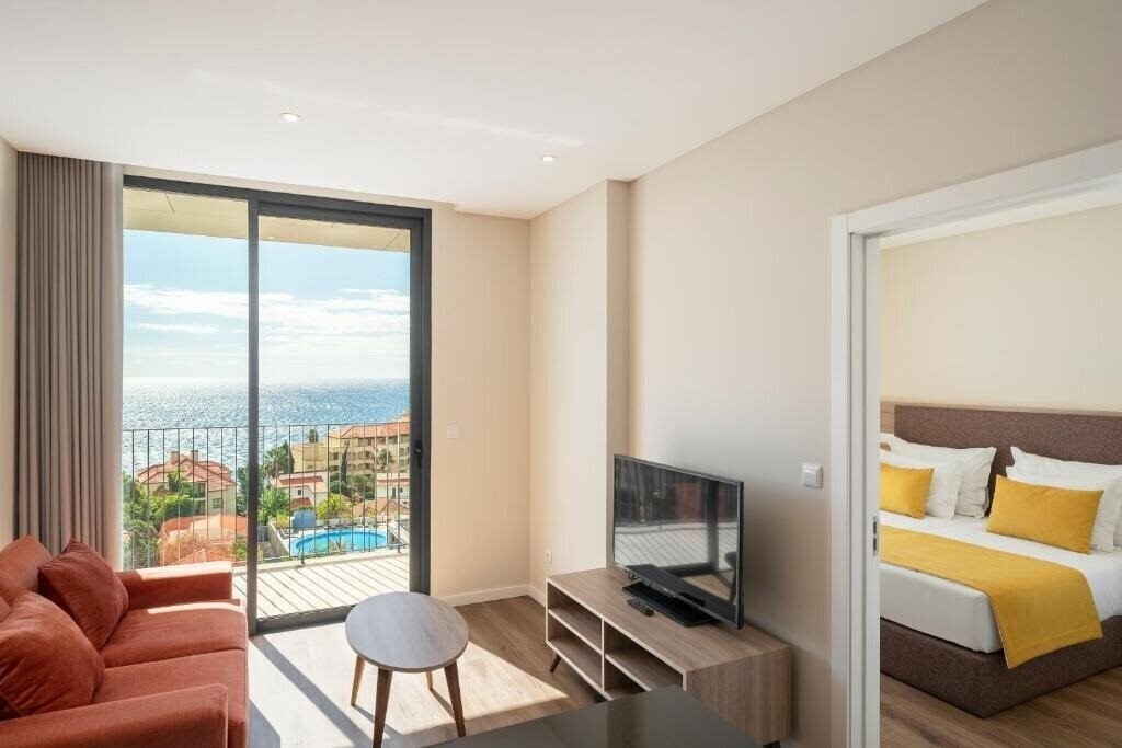 Картинка Apartamentos Monumental Plaza 3*